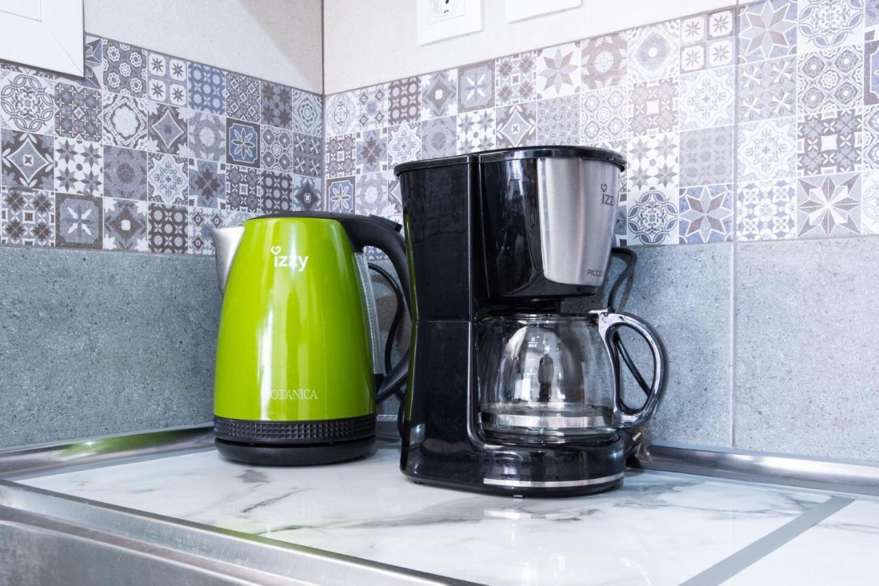 Bright Apartment In Piraeus Luaran gambar